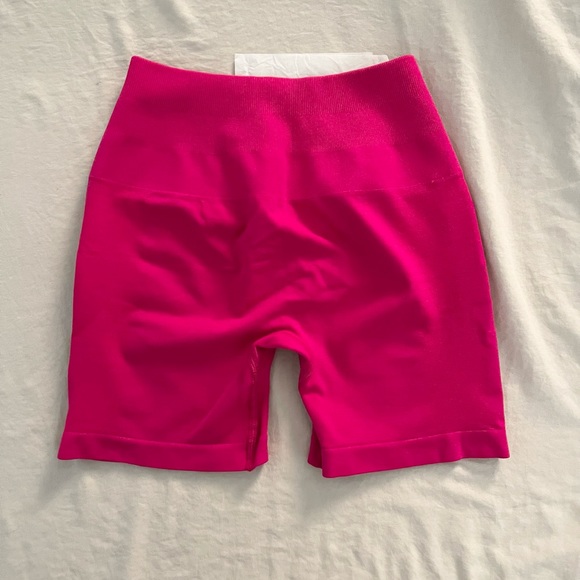 Alphalete amplify shorts - Picture 3 of 4